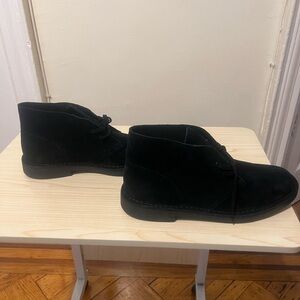 Clarks Black Chukka Boots Suede Ankle-High